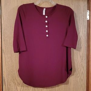 Royal&Reese top, size M